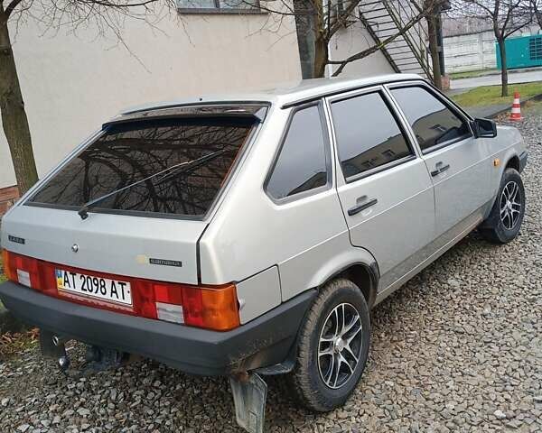 Сірий ВАЗ 2109, об'ємом двигуна 1.6 л та пробігом 106 тис. км за 2700 $, фото 22 на Automoto.ua