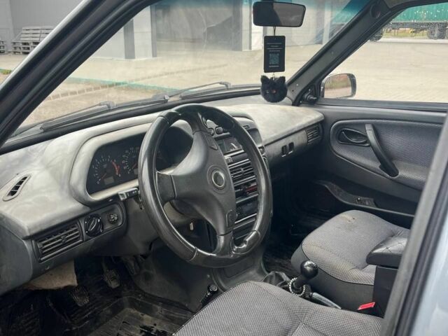 Сірий ВАЗ 2109, об'ємом двигуна 1.6 л та пробігом 260 тис. км за 1550 $, фото 7 на Automoto.ua
