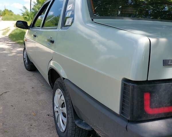 Серый ВАЗ 2109, объемом двигателя 1.6 л и пробегом 200 тыс. км за 2200 $, фото 6 на Automoto.ua