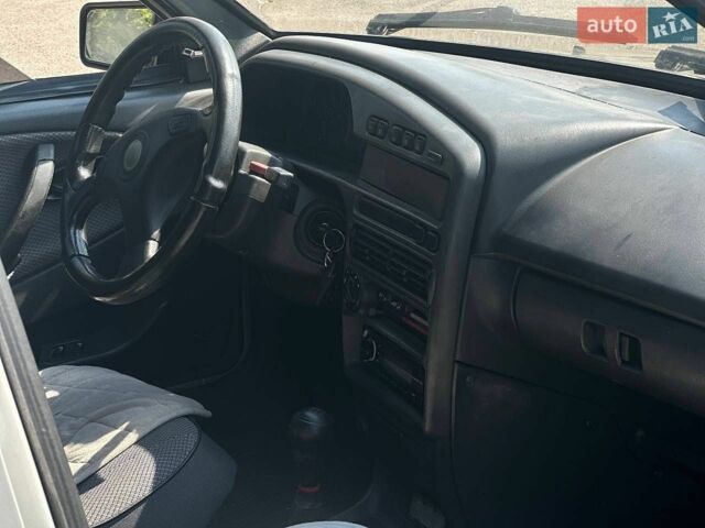 Сірий ВАЗ 2109, об'ємом двигуна 1.6 л та пробігом 128 тис. км за 2000 $, фото 7 на Automoto.ua