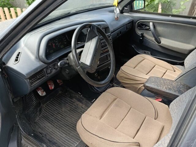 Сірий ВАЗ 2109, об'ємом двигуна 1.6 л та пробігом 220 тис. км за 950 $, фото 5 на Automoto.ua