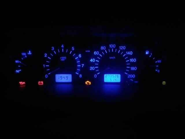 Сірий ВАЗ 2109, об'ємом двигуна 1.6 л та пробігом 273 тис. км за 1784 $, фото 7 на Automoto.ua