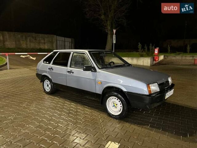 Серый ВАЗ 2109, объемом двигателя 1.6 л и пробегом 273 тыс. км за 1750 $, фото 2 на Automoto.ua