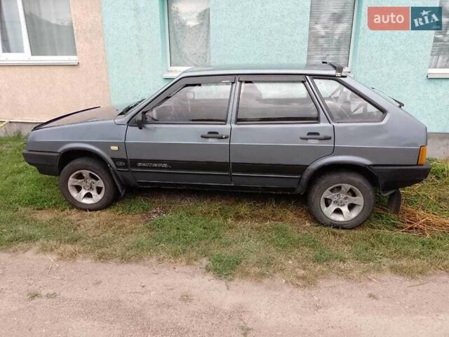 Серый ВАЗ 2109, объемом двигателя 1.6 л и пробегом 187 тыс. км за 2200 $, фото 1 на Automoto.ua