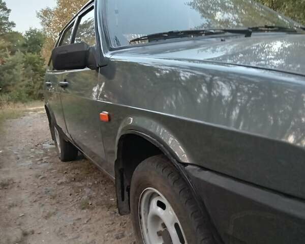 Сірий ВАЗ 2109, об'ємом двигуна 1.6 л та пробігом 152 тис. км за 2750 $, фото 6 на Automoto.ua