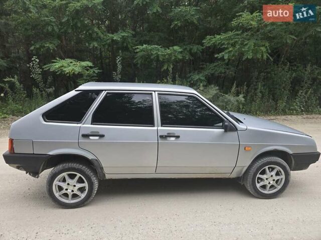 ВАЗ 2109 2011 в Житомире на Automoto.ua Серый ВАЗ 2109, объемом двигателя 1.6 л и пробегом 89 тыс. км за 2400 $, фото 5 на Automoto.ua