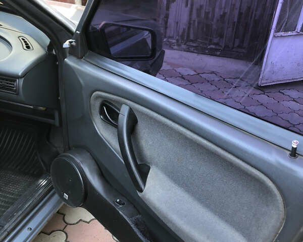 Серый ВАЗ 2109, объемом двигателя 1.6 л и пробегом 170 тыс. км за 3200 $, фото 4 на Automoto.ua