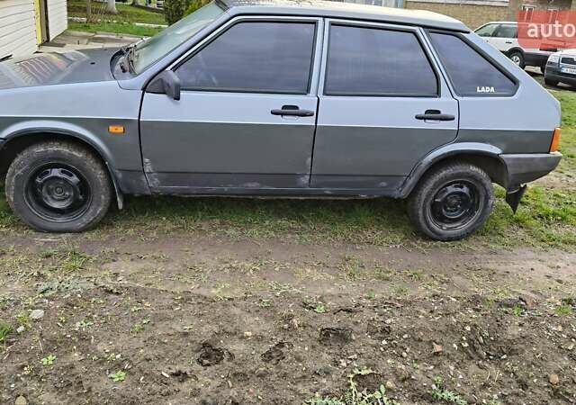 Серый ВАЗ 2109, объемом двигателя 1.6 л и пробегом 190 тыс. км за 1200 $, фото 3 на Automoto.ua