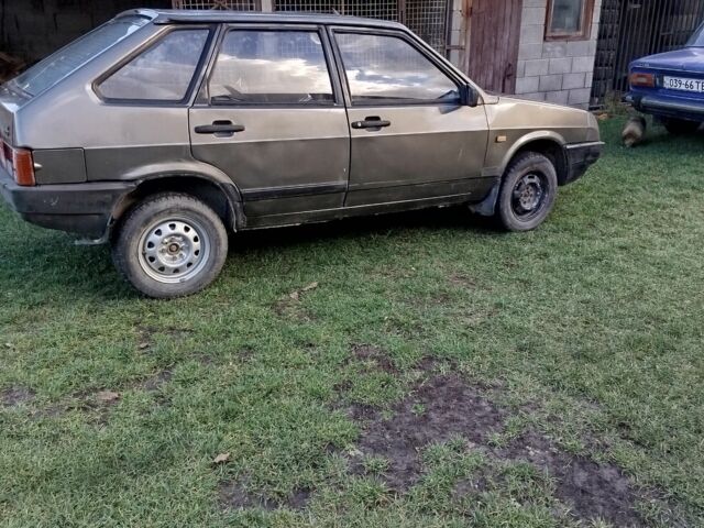 Серый ВАЗ 2109, объемом двигателя 1.5 л и пробегом 120 тыс. км за 450 $, фото 1 на Automoto.ua