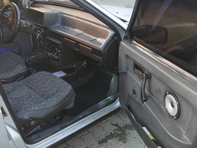 Сірий ВАЗ 2109, об'ємом двигуна 1.5 л та пробігом 50 тис. км за 750 $, фото 4 на Automoto.ua