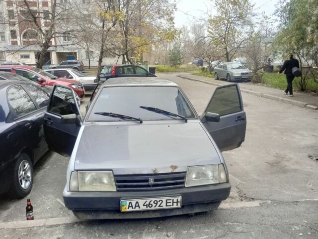 Серый ВАЗ 2109, объемом двигателя 2 л и пробегом 144 тыс. км за 569 $, фото 3 на Automoto.ua