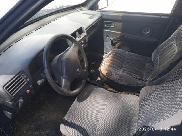 Серый ВАЗ 2109, объемом двигателя 1.5 л и пробегом 100 тыс. км за 700 $, фото 1 на Automoto.ua