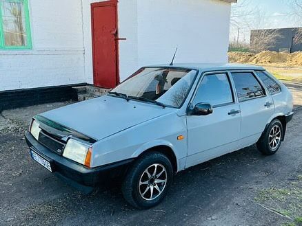 Серый ВАЗ 2109, объемом двигателя 1.6 л и пробегом 170 тыс. км за 1121 $, фото 7 на Automoto.ua