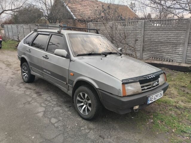 Серый ВАЗ 2109, объемом двигателя 1 л и пробегом 20 тыс. км за 2000 $, фото 5 на Automoto.ua