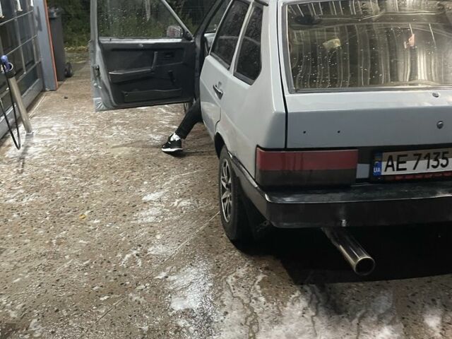 Серый ВАЗ 2109, объемом двигателя 1.6 л и пробегом 170 тыс. км за 1121 $, фото 2 на Automoto.ua