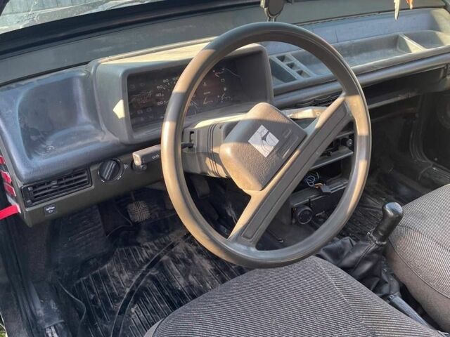 Серый ВАЗ 2109, объемом двигателя 1.5 л и пробегом 400 тыс. км за 1000 $, фото 4 на Automoto.ua