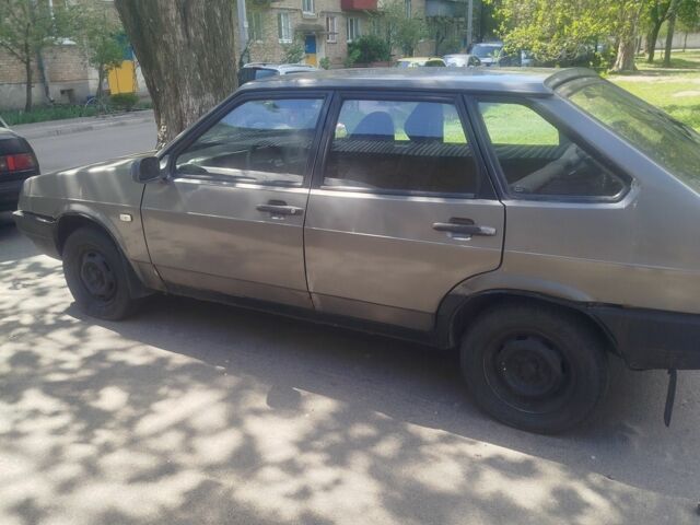 Серый ВАЗ 2109, объемом двигателя 1.3 л и пробегом 350 тыс. км за 1100 $, фото 1 на Automoto.ua