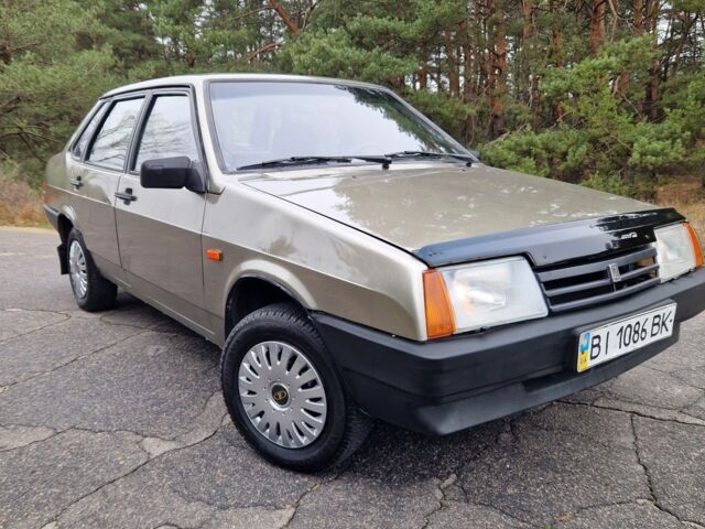 Серый ВАЗ 2109, объемом двигателя 1.5 л и пробегом 280 тыс. км за 1250 $, фото 2 на Automoto.ua