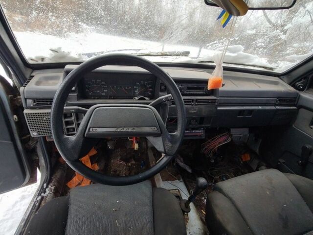 Сірий ВАЗ 2109, об'ємом двигуна 1.5 л та пробігом 235 тис. км за 523 $, фото 5 на Automoto.ua