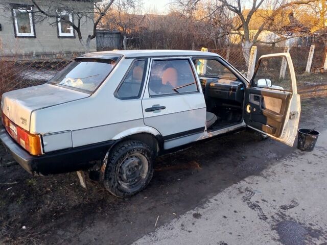 Серый ВАЗ 2109, объемом двигателя 1.5 л и пробегом 300 тыс. км за 710 $, фото 10 на Automoto.ua