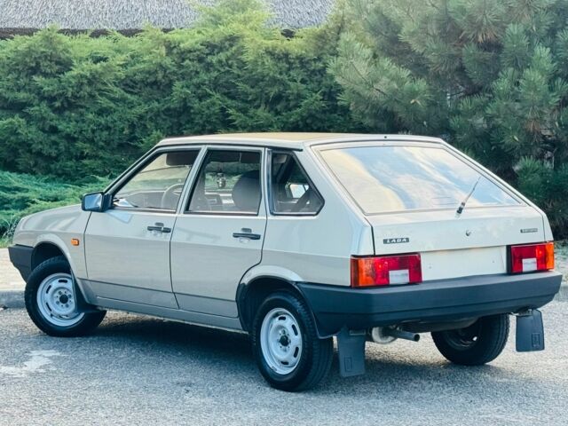 Сірий ВАЗ 2109, об'ємом двигуна 1.5 л та пробігом 27 тис. км за 4350 $, фото 2 на Automoto.ua