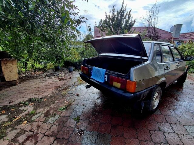 Серый ВАЗ 2109, объемом двигателя 1.6 л и пробегом 200 тыс. км за 1300 $, фото 6 на Automoto.ua