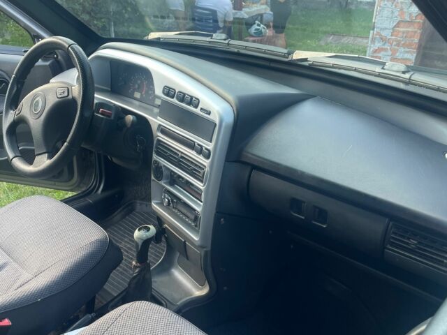 Сірий ВАЗ 2109, об'ємом двигуна 1.6 л та пробігом 230 тис. км за 1300 $, фото 5 на Automoto.ua