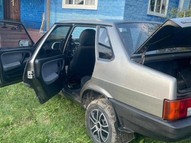 Сірий ВАЗ 2109, об'ємом двигуна 1.6 л та пробігом 230 тис. км за 1300 $, фото 2 на Automoto.ua