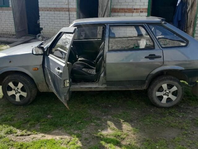 Серый ВАЗ 2109, объемом двигателя 0 л и пробегом 200 тыс. км за 725 $, фото 4 на Automoto.ua