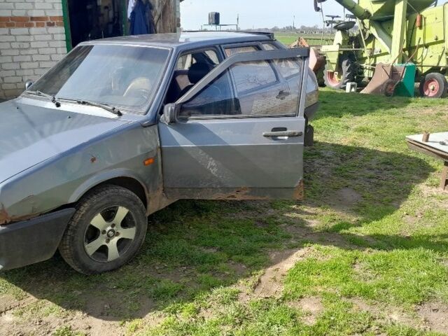 Серый ВАЗ 2109, объемом двигателя 0 л и пробегом 200 тыс. км за 725 $, фото 2 на Automoto.ua
