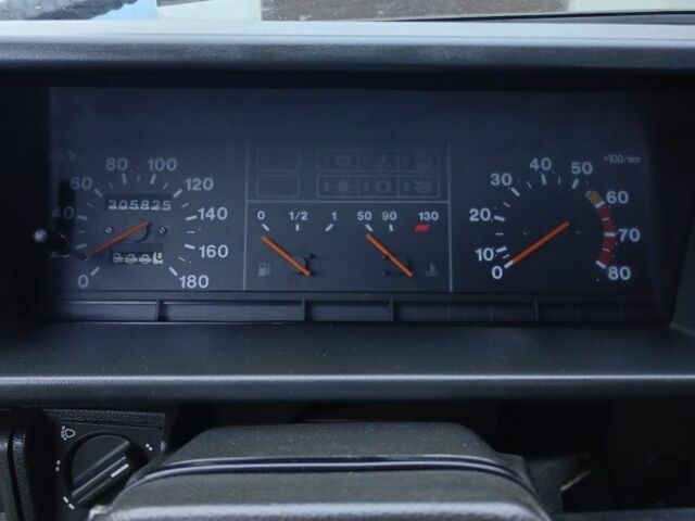 Серый ВАЗ 2109, объемом двигателя 1 л и пробегом 306 тыс. км за 768 $, фото 5 на Automoto.ua