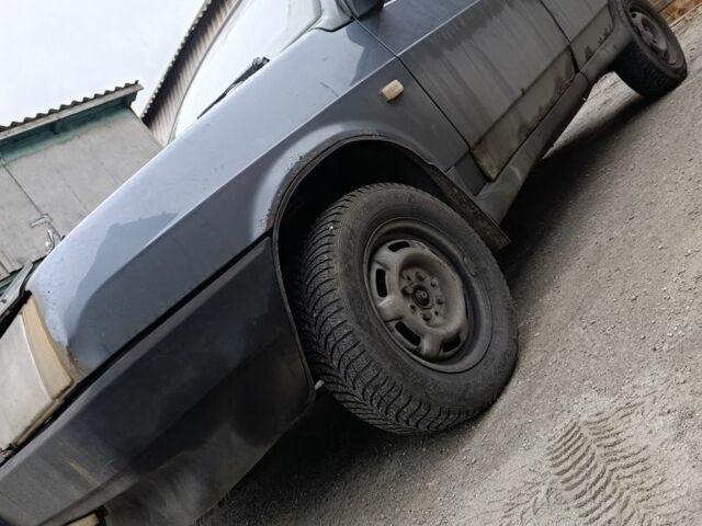 Серый ВАЗ 2109, объемом двигателя 0 л и пробегом 200 тыс. км за 530 $, фото 1 на Automoto.ua