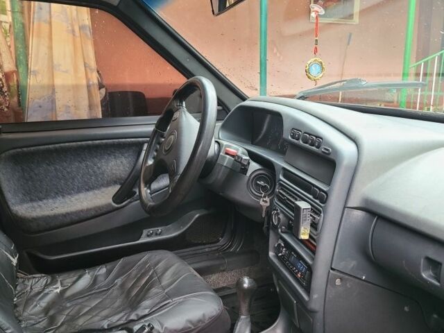 Сірий ВАЗ 2109, об'ємом двигуна 1.6 л та пробігом 205 тис. км за 900 $, фото 4 на Automoto.ua