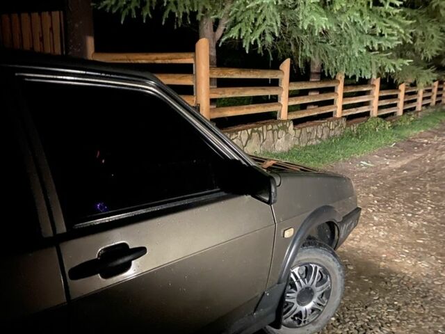 Серый ВАЗ 2109, объемом двигателя 1.6 л и пробегом 180 тыс. км за 1300 $, фото 5 на Automoto.ua