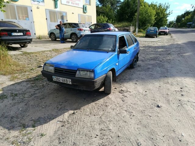 Синий ВАЗ 2109, объемом двигателя 1.5 л и пробегом 243 тыс. км за 900 $, фото 6 на Automoto.ua