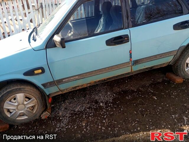 Синий ВАЗ 2109, объемом двигателя 1.5 л и пробегом 100 тыс. км за 600 $, фото 3 на Automoto.ua