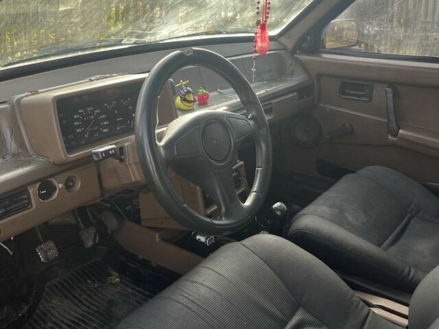 ВАЗ 2109 1988 в Ивано-Франковске на Automoto.ua Синий ВАЗ 2109, объемом двигателя 1.6 л и пробегом 200 тыс. км за 914 $, фото 6 на Automoto.ua