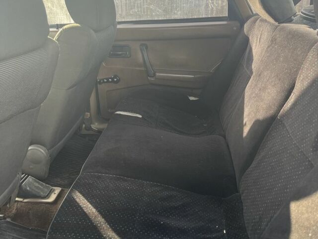 ВАЗ 2109 1988 в Ивано-Франковске на Automoto.ua Синий ВАЗ 2109, объемом двигателя 1.6 л и пробегом 200 тыс. км за 914 $, фото 5 на Automoto.ua