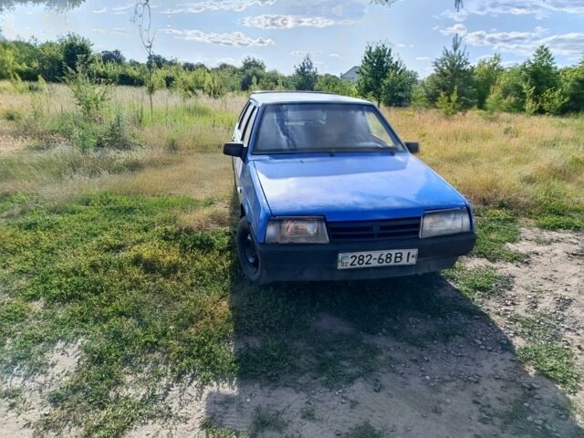 Синий ВАЗ 2109, объемом двигателя 1.5 л и пробегом 243 тыс. км за 900 $, фото 2 на Automoto.ua