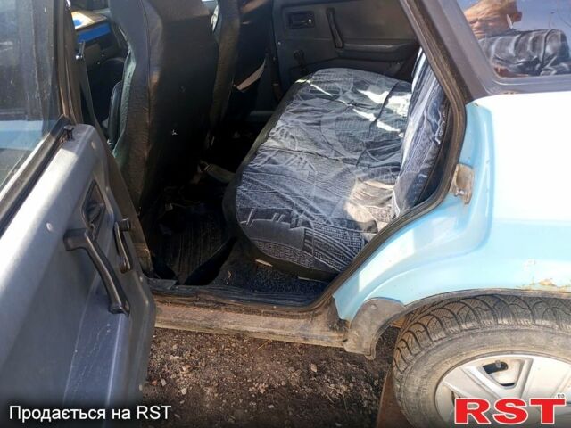 Синий ВАЗ 2109, объемом двигателя 1.5 л и пробегом 100 тыс. км за 600 $, фото 6 на Automoto.ua