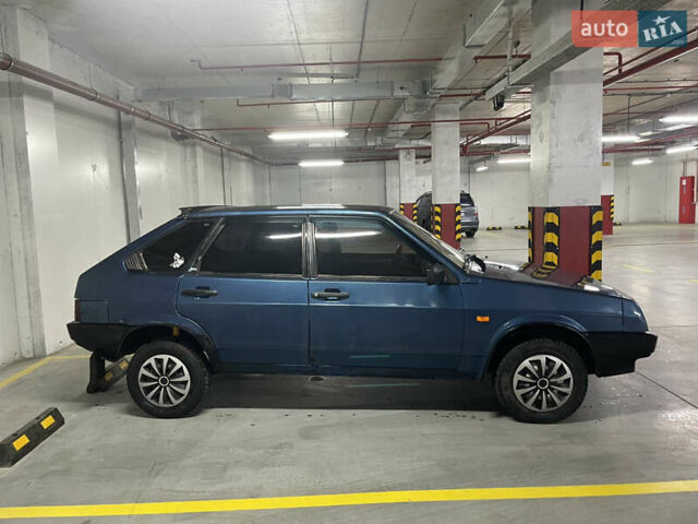Синий ВАЗ 2109, объемом двигателя 1.3 л и пробегом 100 тыс. км за 2000 $, фото 2 на Automoto.ua