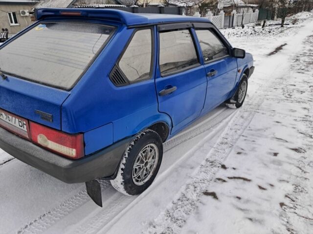 Синий ВАЗ 2109, объемом двигателя 1.3 л и пробегом 444 тыс. км за 900 $, фото 2 на Automoto.ua