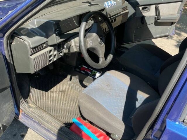 Синий ВАЗ 2109, объемом двигателя 1.3 л и пробегом 3 тыс. км за 950 $, фото 6 на Automoto.ua