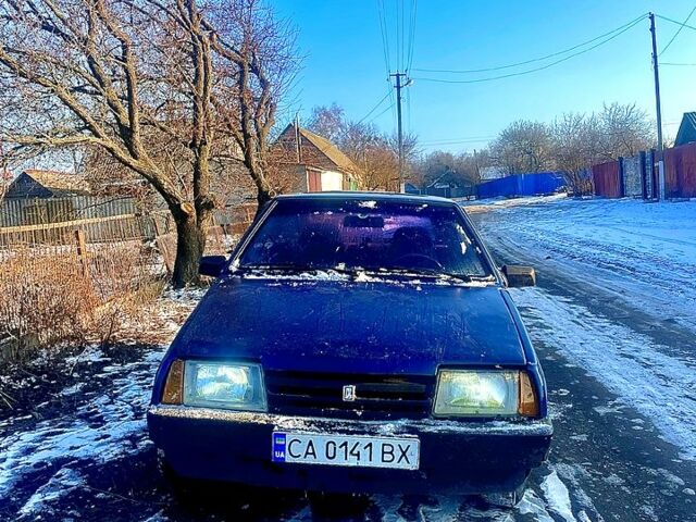 Синий ВАЗ 2109, объемом двигателя 1.5 л и пробегом 200 тыс. км за 950 $, фото 3 на Automoto.ua