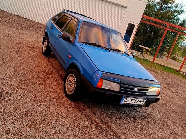 Синий ВАЗ 2109, объемом двигателя 1.3 л и пробегом 310 тыс. км за 999 $, фото 6 на Automoto.ua