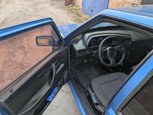 Синий ВАЗ 2109, объемом двигателя 1.5 л и пробегом 150 тыс. км за 4000 $, фото 4 на Automoto.ua