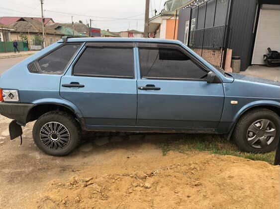 Синий ВАЗ 2109, объемом двигателя 0 л и пробегом 300 тыс. км за 1300 $, фото 3 на Automoto.ua