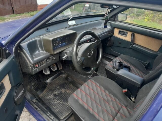 Синий ВАЗ 2109, объемом двигателя 1.5 л и пробегом 777 тыс. км за 1300 $, фото 4 на Automoto.ua
