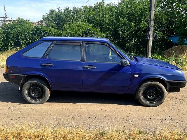Синий ВАЗ 2109, объемом двигателя 1.5 л и пробегом 100 тыс. км за 750 $, фото 3 на Automoto.ua