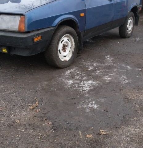 Синий ВАЗ 2109, объемом двигателя 1.3 л и пробегом 360 тыс. км за 619 $, фото 1 на Automoto.ua